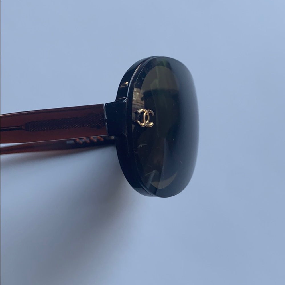 Vintage CHANEL shield Sunglasses Circa 2005 - Picture 15 of 15